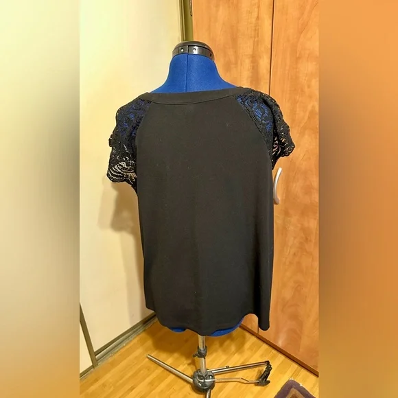 Torrid Blouse with Lace Cap Sleeves - Picture 3 of 8